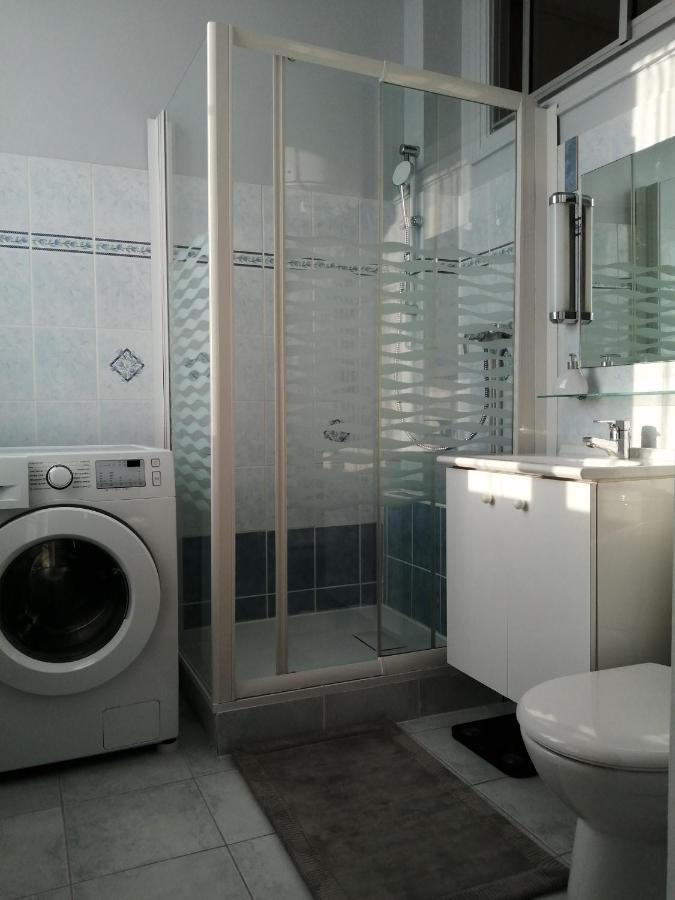 Vittel Spacieux 2 Pieces Renove - Confortable - Vue - 200 Metres Thermes ภายนอก รูปภาพ