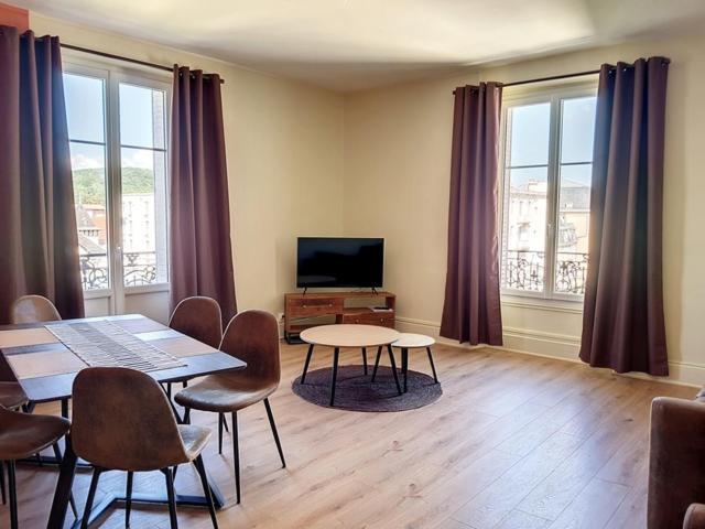 Vittel Spacieux 2 Pieces Renove - Confortable - Vue - 200 Metres Thermes ภายนอก รูปภาพ
